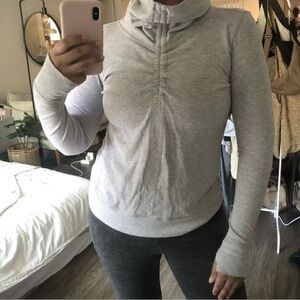 Lululemon In a Cinch Longsleeve Tee Pullover Heathered Grey Pink Striped…